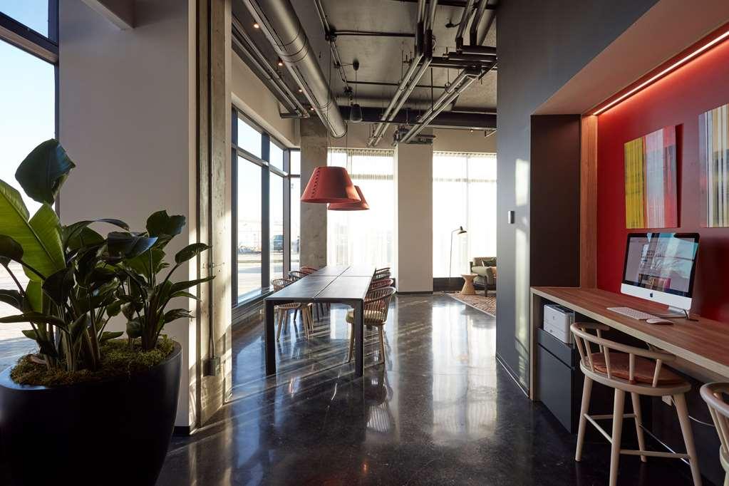 Alt Hotel Calgary East Village Dalaman gambar